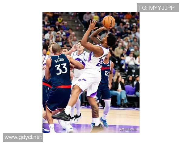 惨败!比尔仅5分,伦纳德104,哈登1511沮丧离场,快船短板暴露 惨败!比尔仅5分,伦纳德104,哈登1511沮丧离场,快船短板暴露