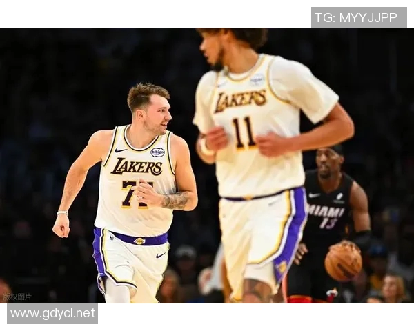 美媒对比场均得分：东契奇41.3分 弗拉格+浓眉+克莱共42.5分